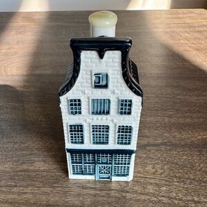 KLM BOLS Delft Gin House #23 - Collector’s Item